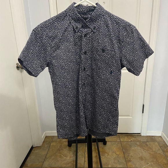 Amplify boys button down shirt in Medium - Picture 1 of 3